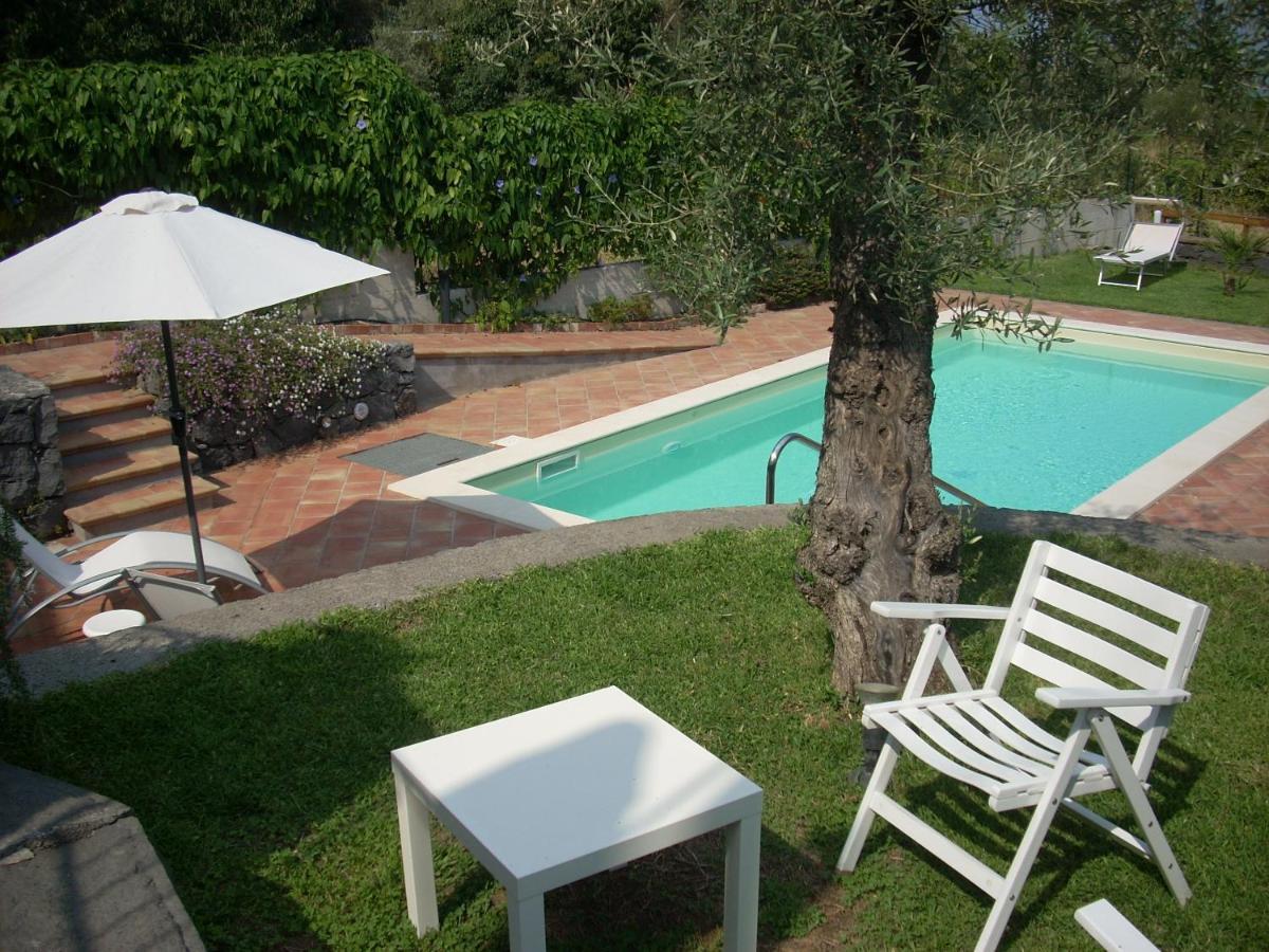 La Corte Di Bafe B&B "Slow Life" Zafferana Etnea Exteriör bild
