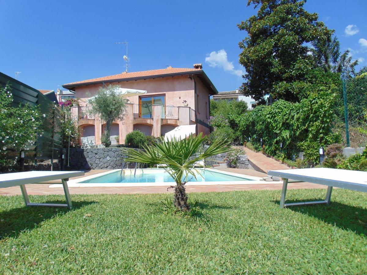 La Corte Di Bafe B&B "Slow Life" Zafferana Etnea Exteriör bild