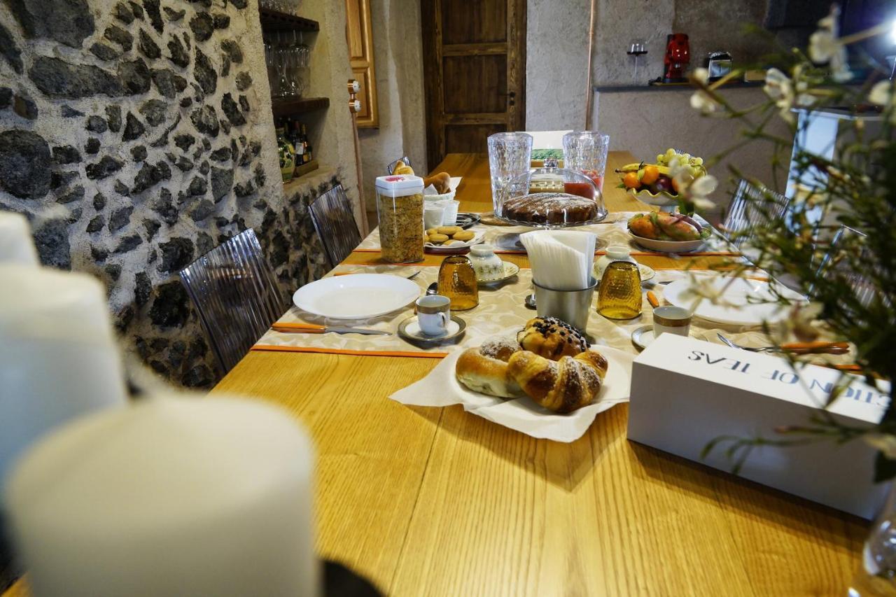 La Corte Di Bafe B&B "Slow Life" Zafferana Etnea Exteriör bild